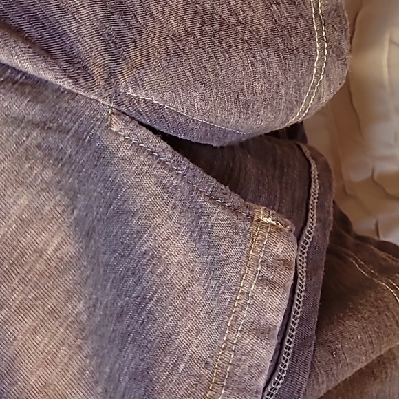 Umgee Lg cold shoulder tunic - Picture 5 of 6